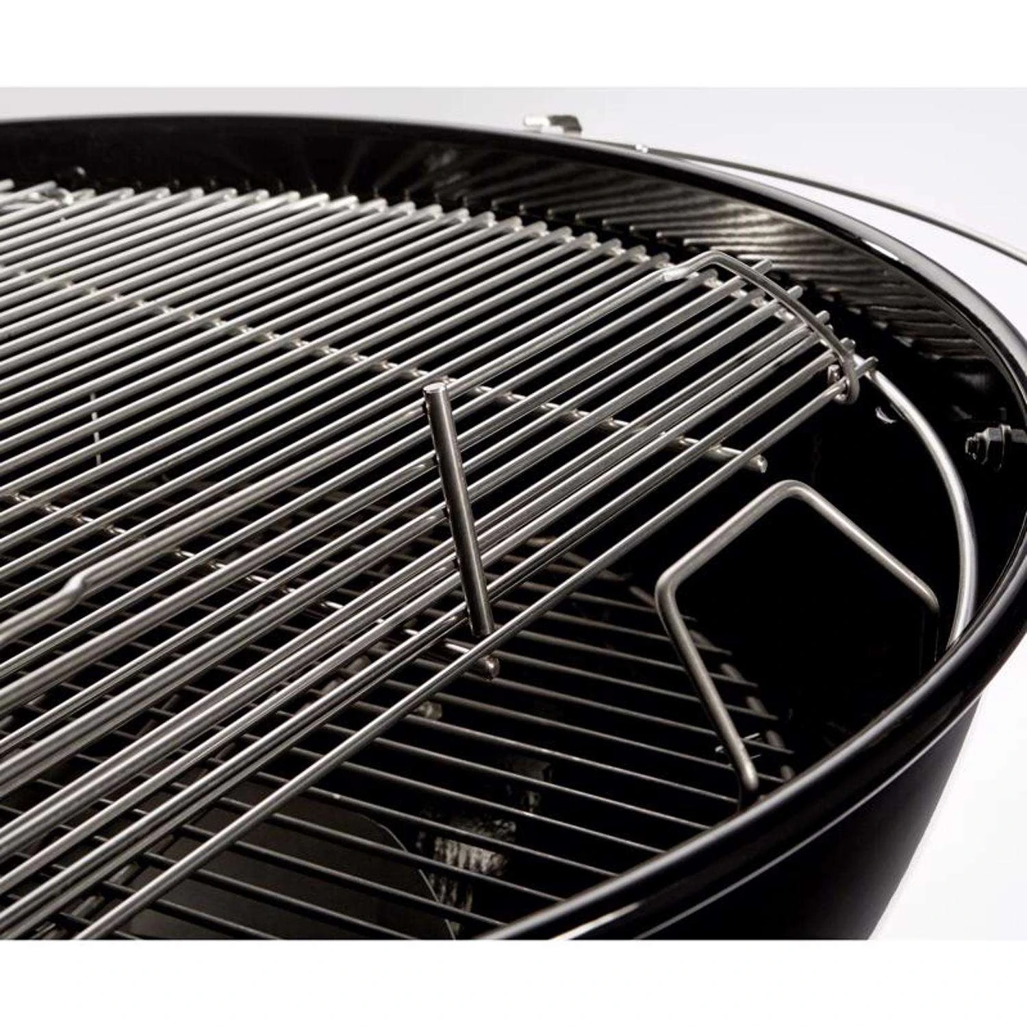 Weber 26 In. Original Kettle Premium Charcoal Grill Black 8 Weber 26 In. Original Kettle Premium Charcoal Grill Black - Image 6