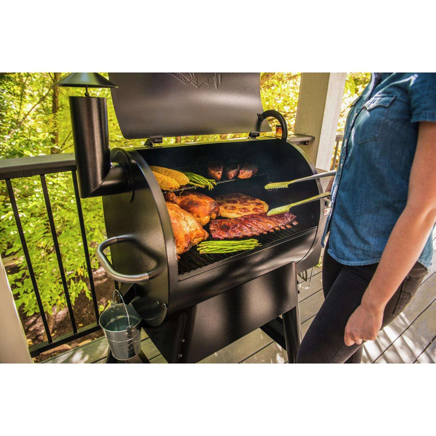 Traeger Pro 575 Wood Pellet WiFi Grill Bronze 7 Traeger Pro 575 Wood Pellet WiFi Grill Bronze - Image 5