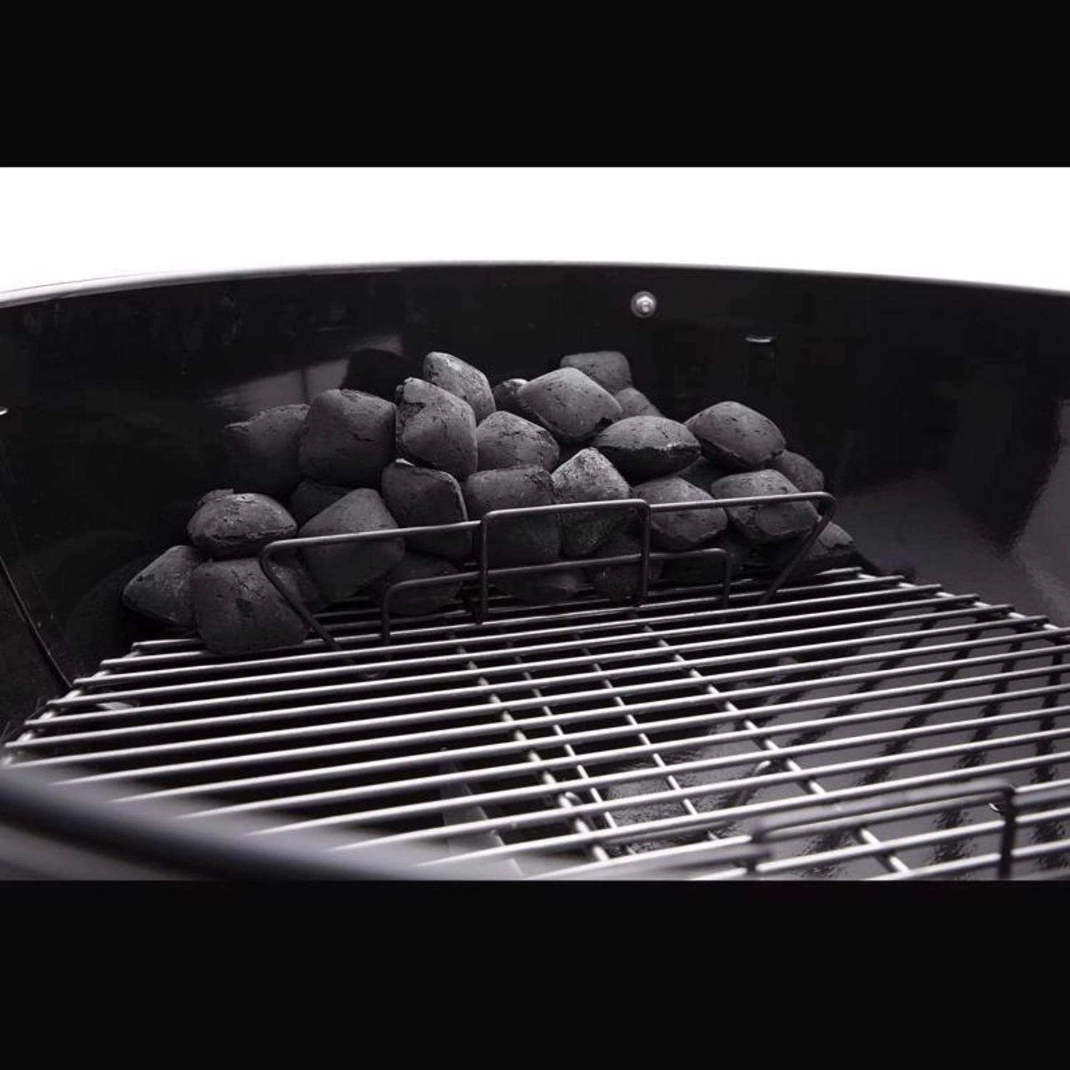 Weber 26 In. Master-Touch Charcoal Grill Black 9 Weber 26 In. Master-Touch Charcoal Grill Black - Image 7