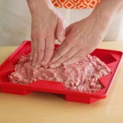 Shape+Store Red Plastic Burger Press 32 Oz -Traeger Egg Store d934d906 15ee 415a bd4b d2896eb77c10