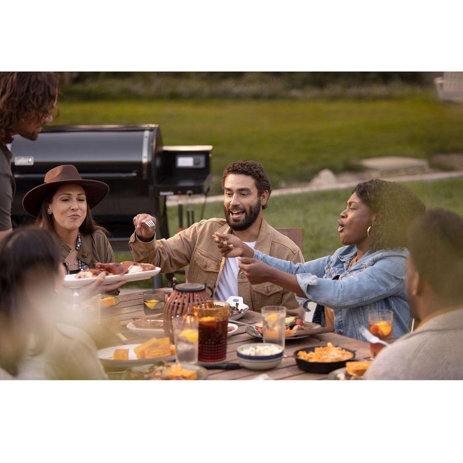 Weber Smokefire EPX6 Wood Pellet WiFi Grill Black 11 Weber Smokefire EPX6 Wood Pellet WiFi Grill Black - Image 9